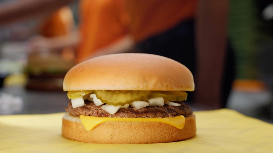 whataburger-cheeseburger.jpg