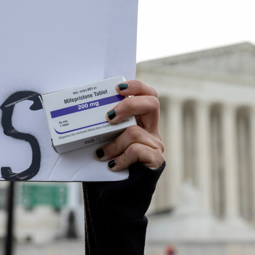 Mail-Order Abortions Reshape Access as U.S. Abortion Rate Rises Post-Roe