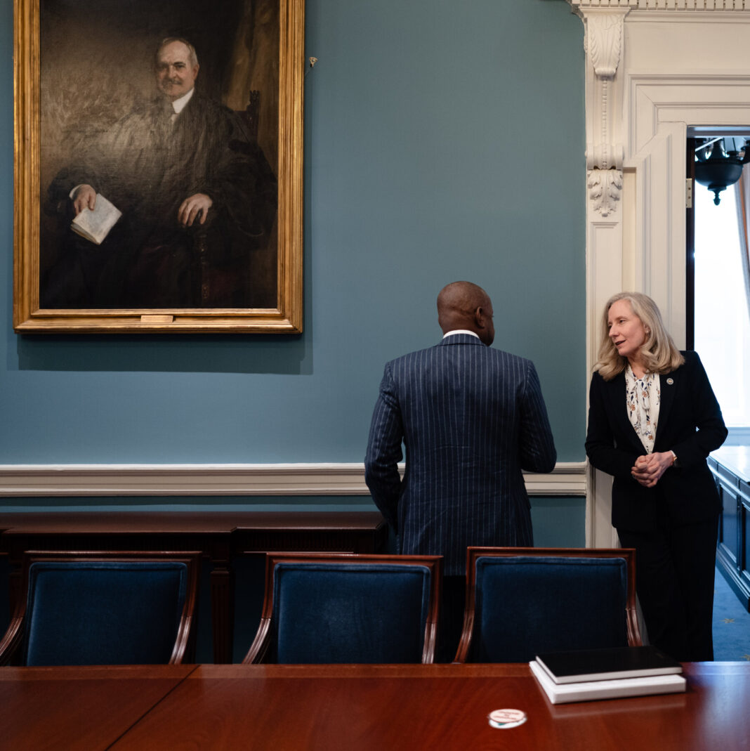 Redistricting Ruling in Virginia Piles Pressure on Gov. Abigail Spanberger