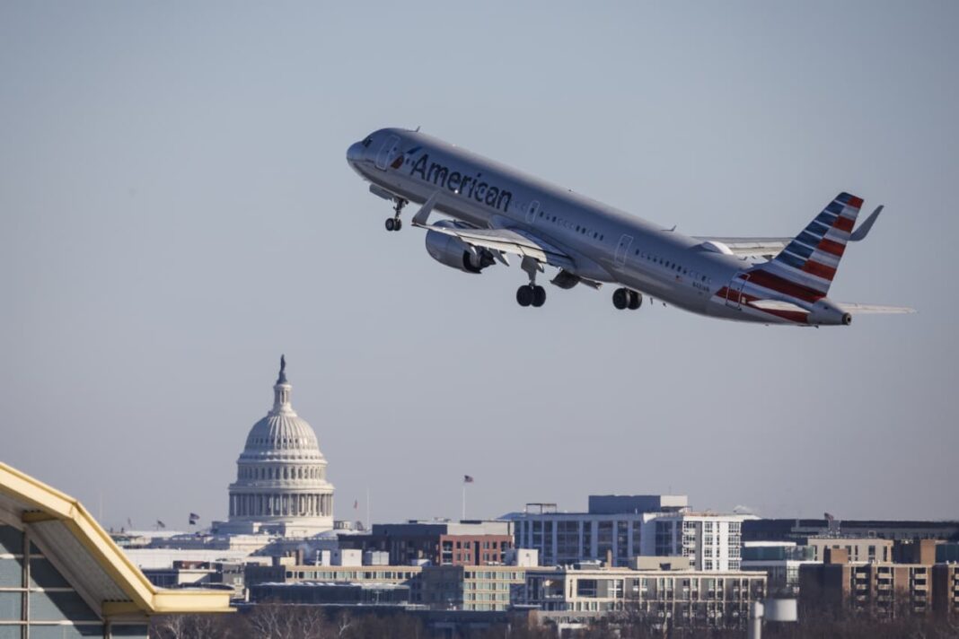 Starlink Partners with American Airlines to Expand In-Flight Internet Dominance Across 500+ Aircraft