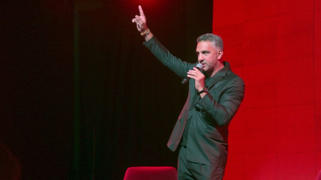 Could Reaganomics Solve the Housing Crisis? Mauricio Umansky Weighs In