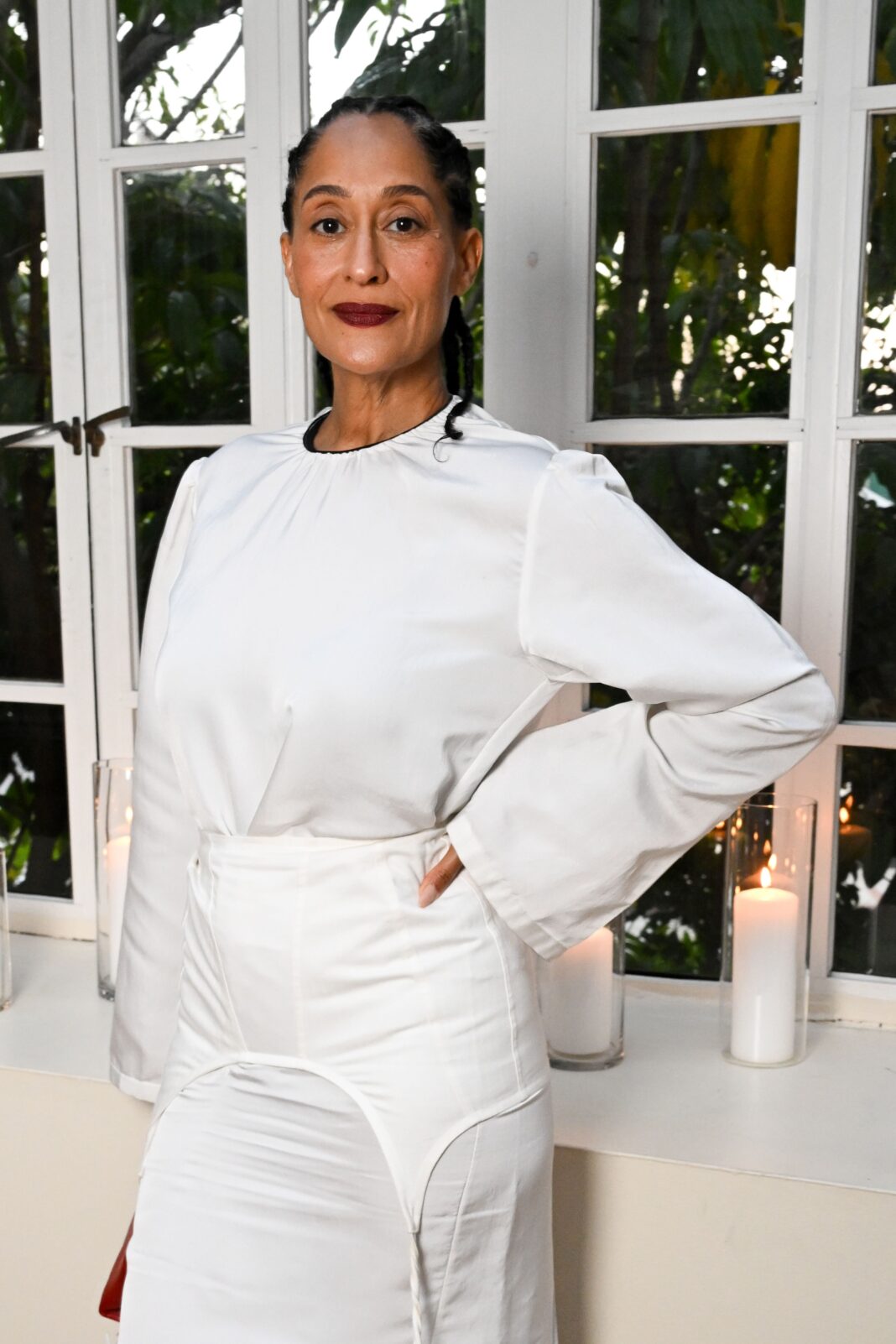 Tracee Ellis Ross Rocks 10 Mismatched Jelly Nail Shades in a Stunning Rainbow Manicure