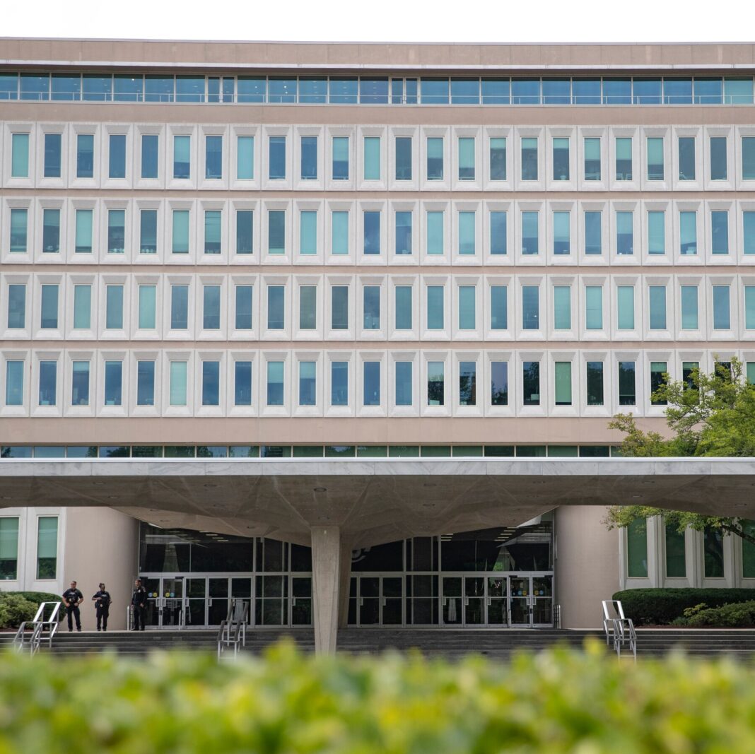 C.I.A. Officer Held After Gold Bars Found, Accused of Running Fake Spy Program to Steal Millions