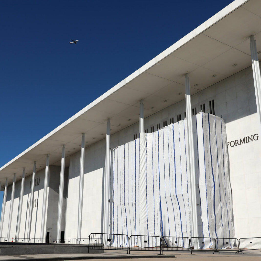 At the Kennedy Center, Trump’s Name Removed Amid Legal and Political Uncertainty