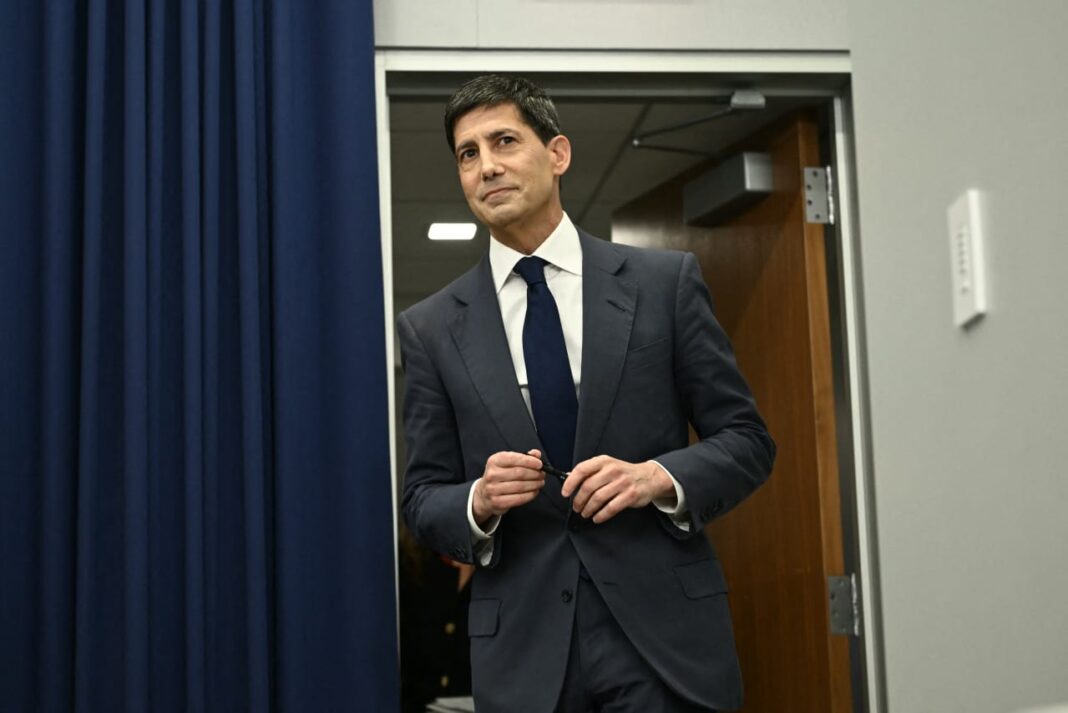 Warsh Unveils Bold Plan to Overhaul Fed Communication and Policy