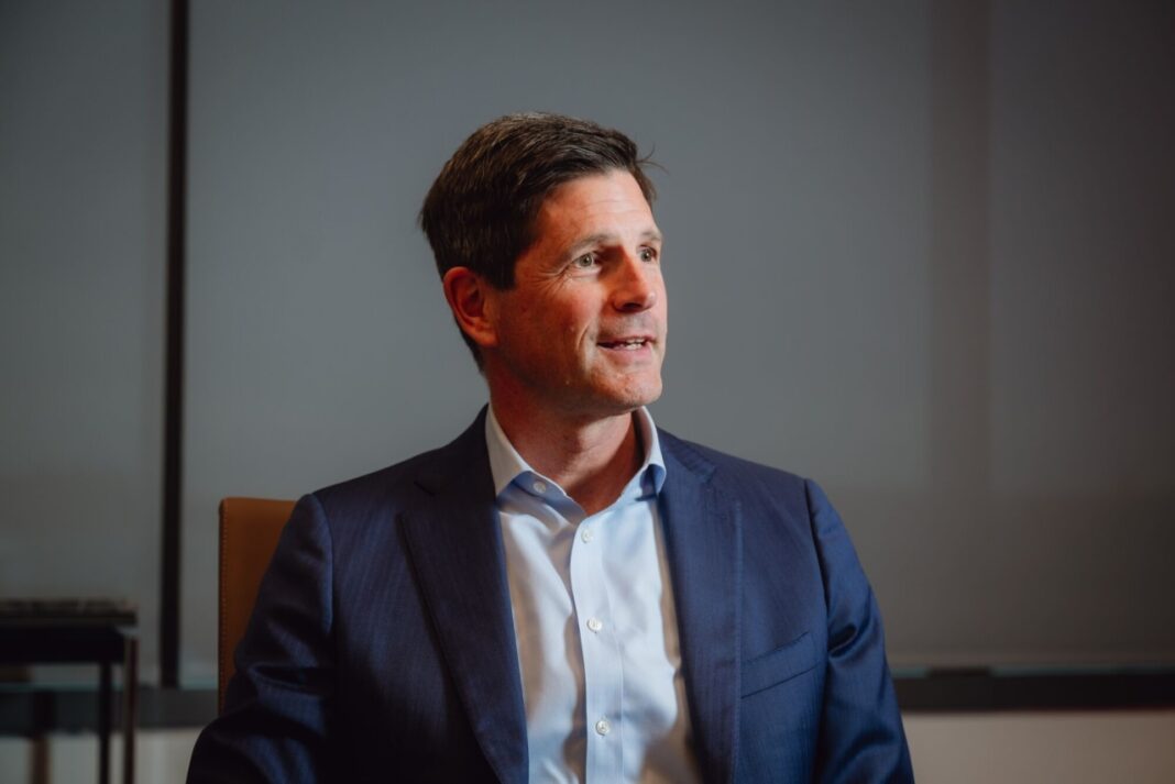Charles Schwab Enters Prediction Market with S&P 500 Binary Contracts