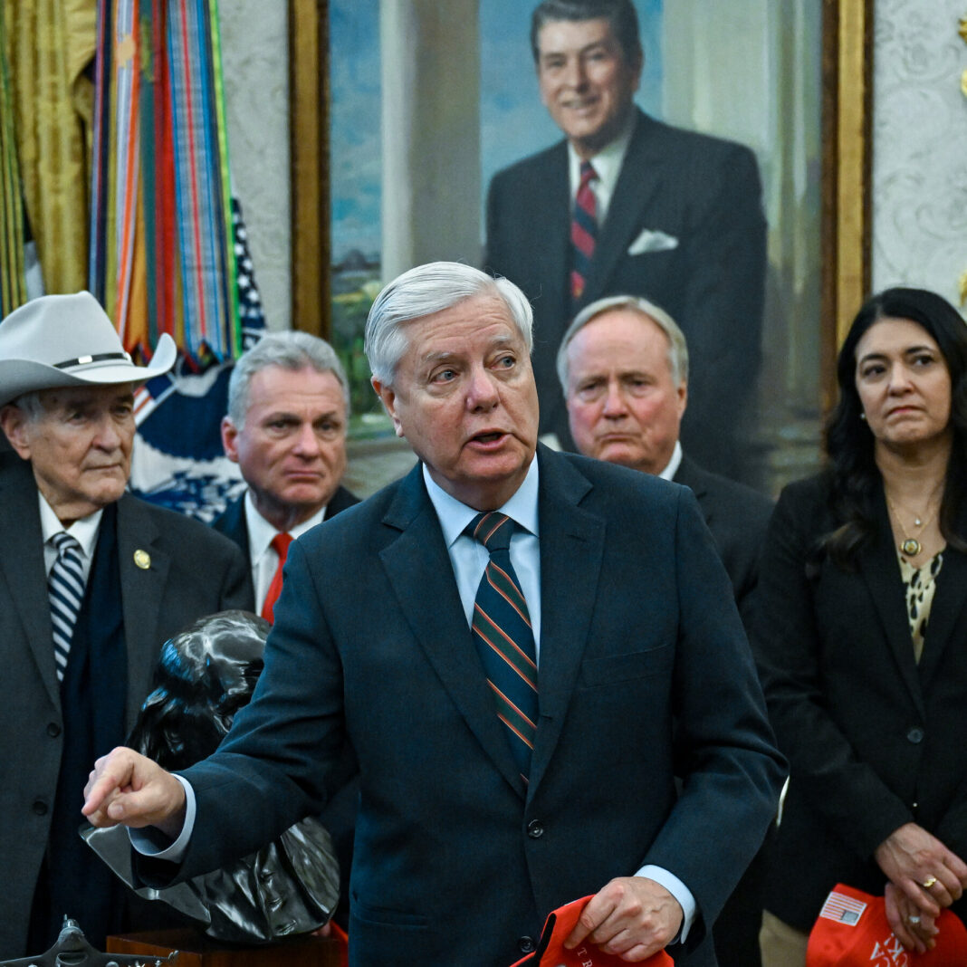 From Trump Critic to Confidant: How Lindsey Graham’s Political Pivot Built Unrivaled Power