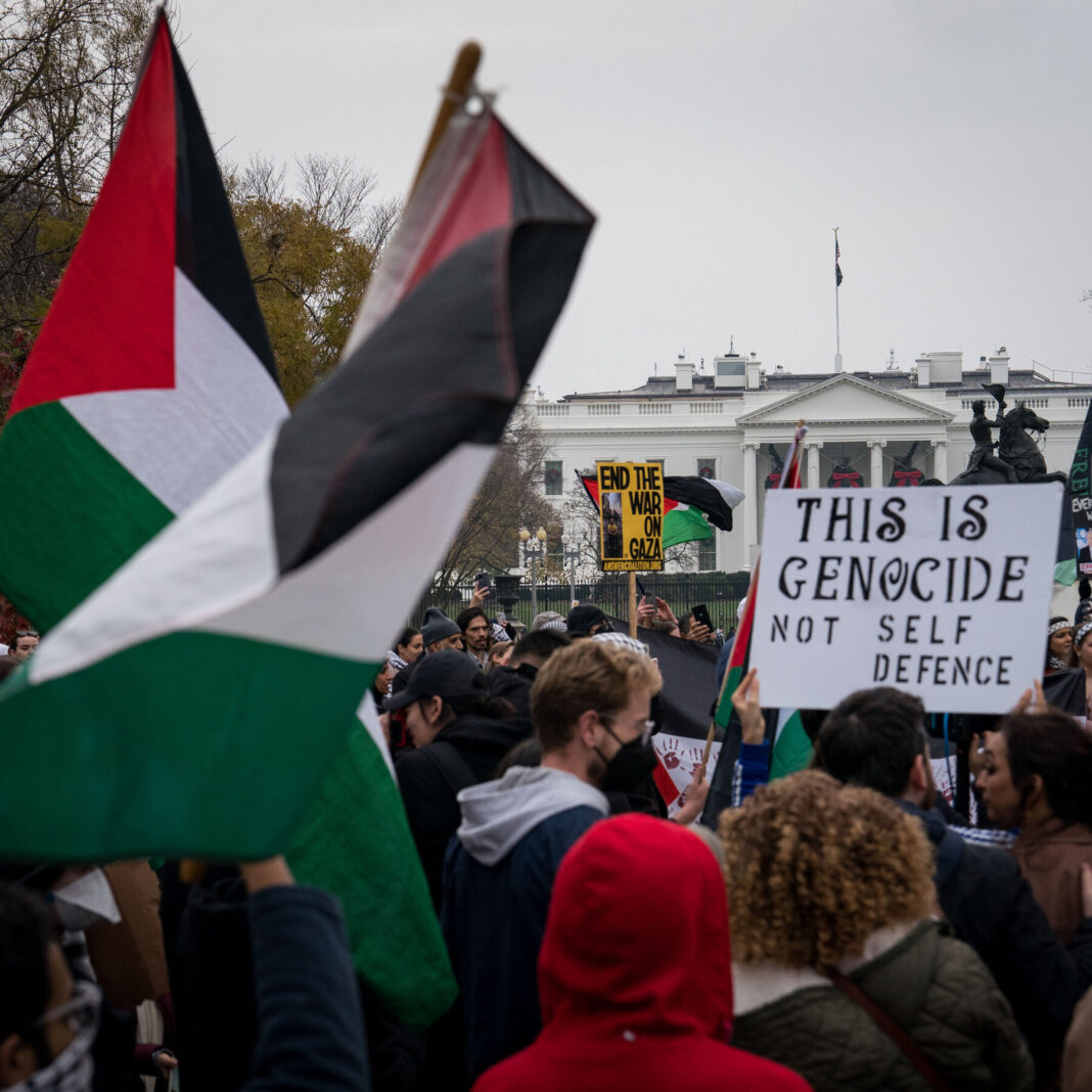 Trump Administration Pushes for Permanent Fencing Around Lafayette Square Park Amid Security Debate
