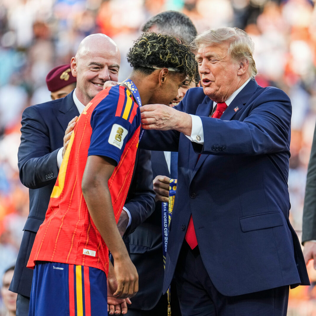 Trump Sets Aside Spain Criticism to Hand World Cup Trophy to Winning Team