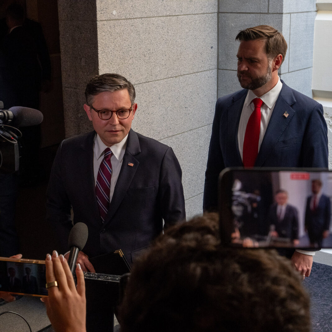 G.O.P. Trapped Between Trump and Unpopular Iran Intervention