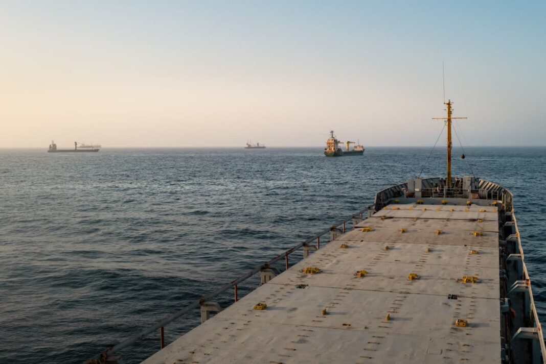 Oil Prices Record Steepest Single-Day Drop in Two Months Following U.S. Pause on Iran Strikes