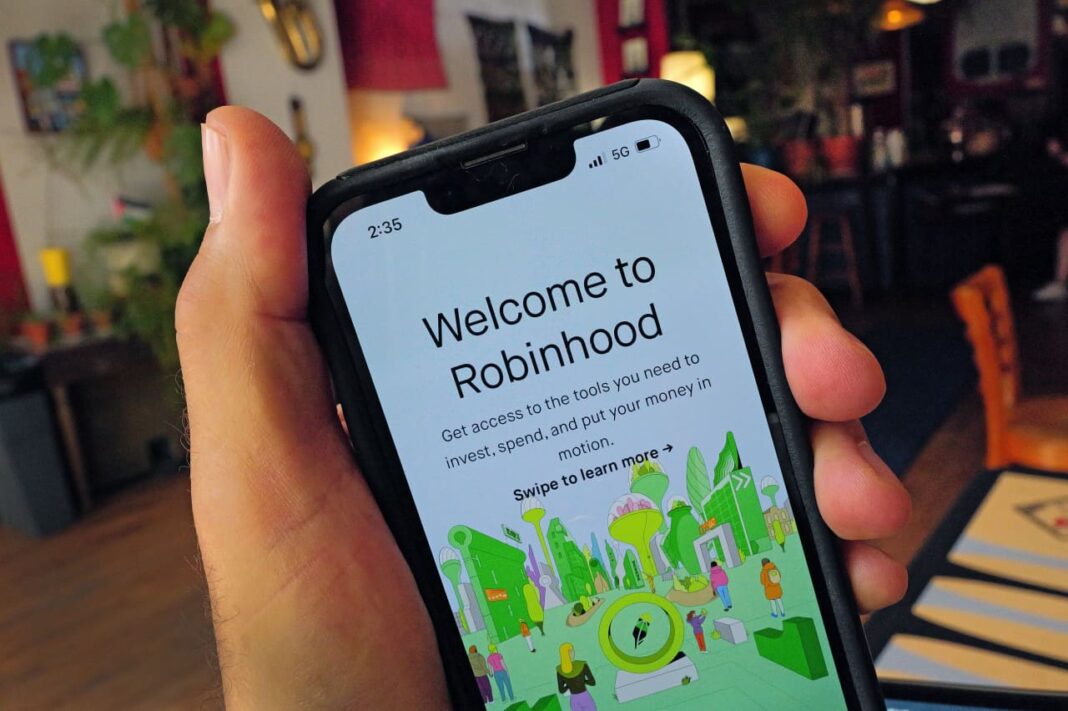 Robinhood Posts Record Revenue as Market Volatility Sparks Trading Frenzy