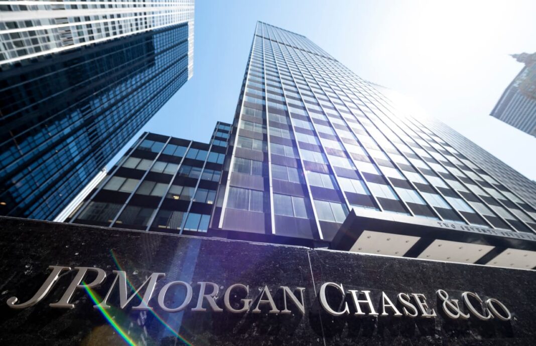 Why Falling Earnings Margins Are Replacing Stock Market Cheers With Caution