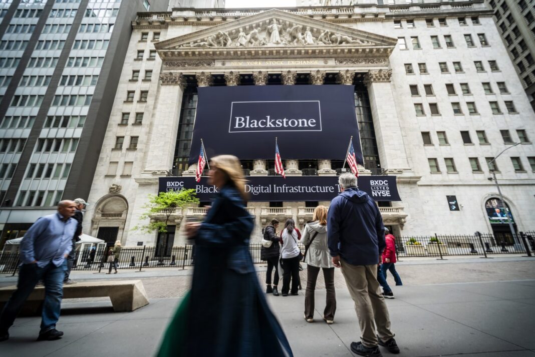 Blackstone and Vanguard Launch Private-Market Funds for Individual Investors
