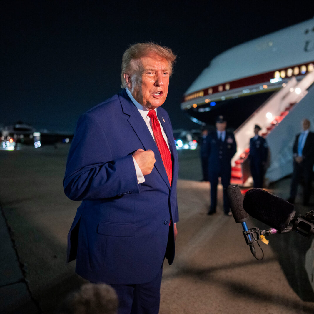 Trump Claims Secret Service Forced Last-Minute Air Force One Swap Over Threat