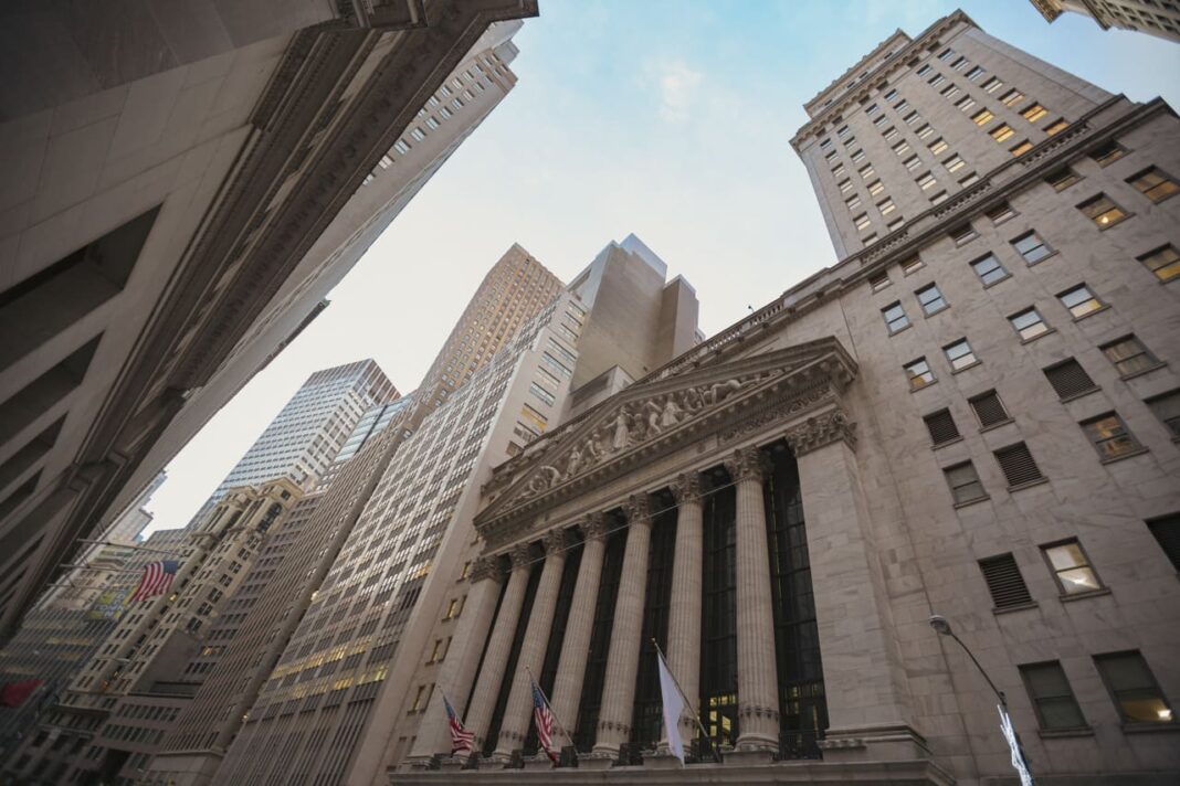 JPMorgan Raises S&P 500 Target to 8,000, Fueling Bullish 2025 Outlook