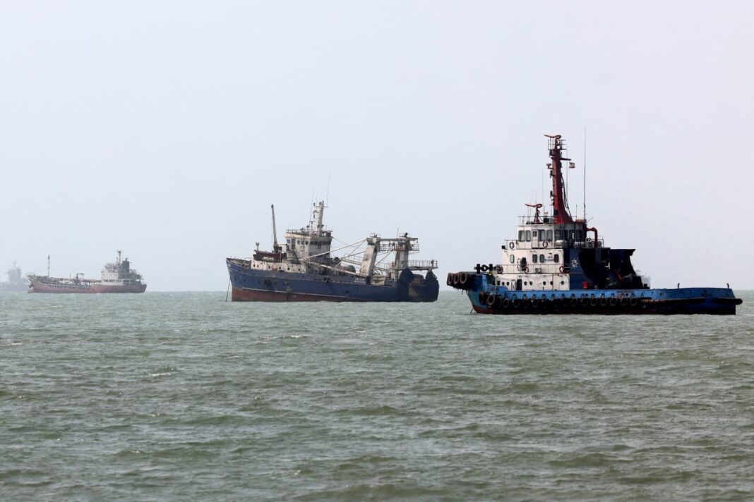 Brent Oil Surges Past $90 as U.S.-Iran Clash Ends Month of Calm