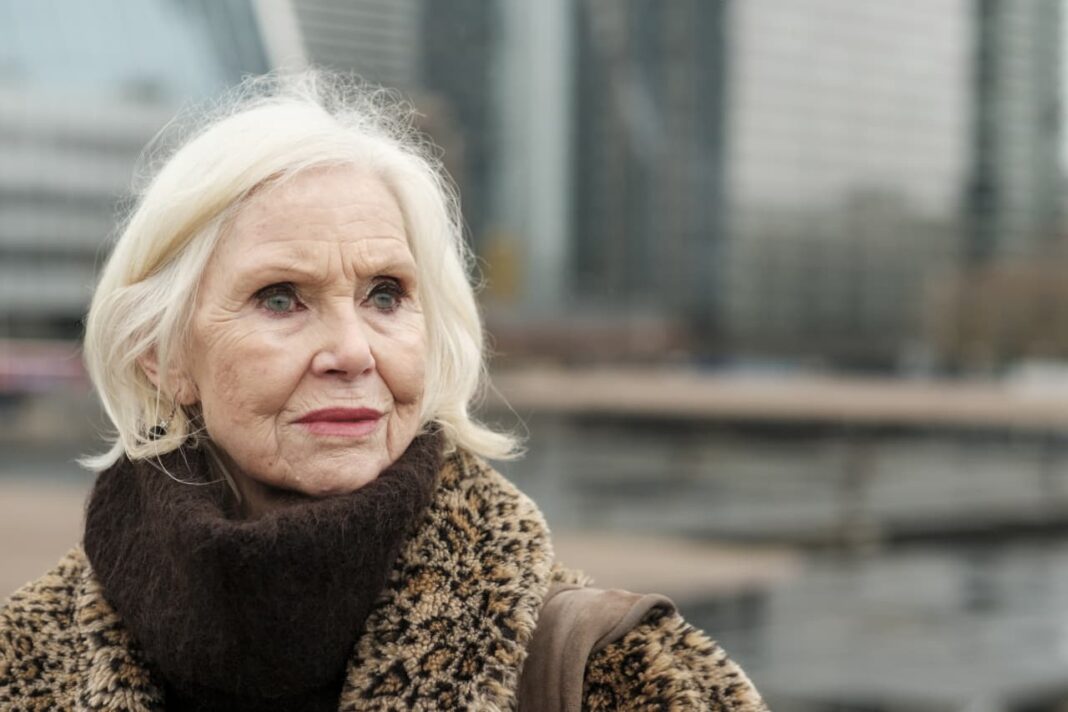 **Estranged From My Sister for 20 Years: Can I Resign as Executor Before She Receives Her Inheritance?**