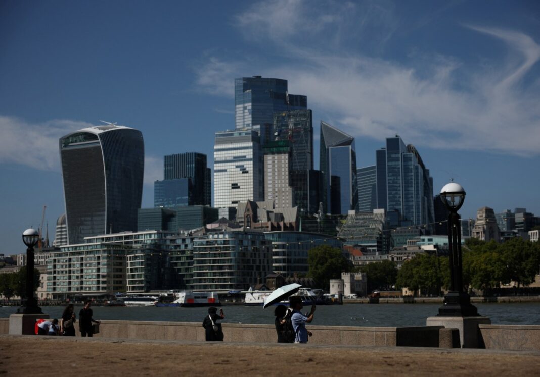 Private Credit’s $1 Trillion Golden Hour: How British Pensions Are Reshaping the Lending Market