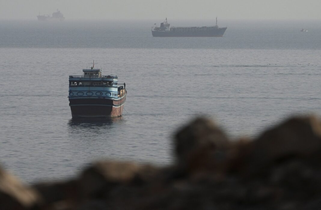Stocks Rally as Oil Drops on Hormuz Diplomatic Hopes, Amazon Hits $3 Trillion