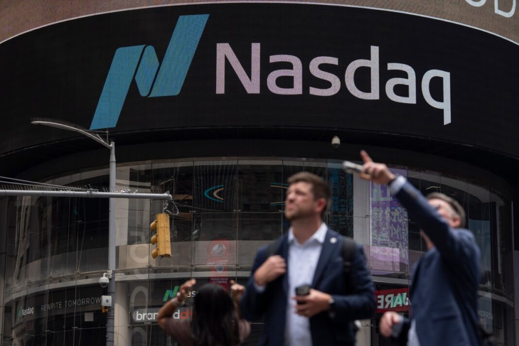 Tech Stocks Rally as Treasury Yields Plunge, Boosting Nasdaq Gains