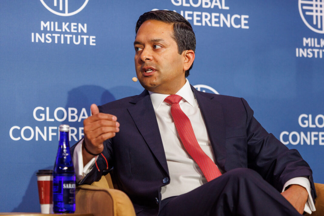 Mark Walter’s Financial Fallout Threatens the Insurance World’s Most Lucrative Trade
