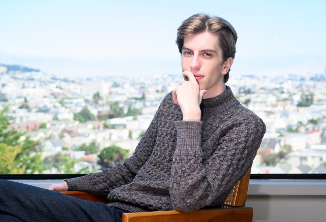 How Wall Street Caught Wind of an AI Giant’s Hidden Strain Before the Crowd
