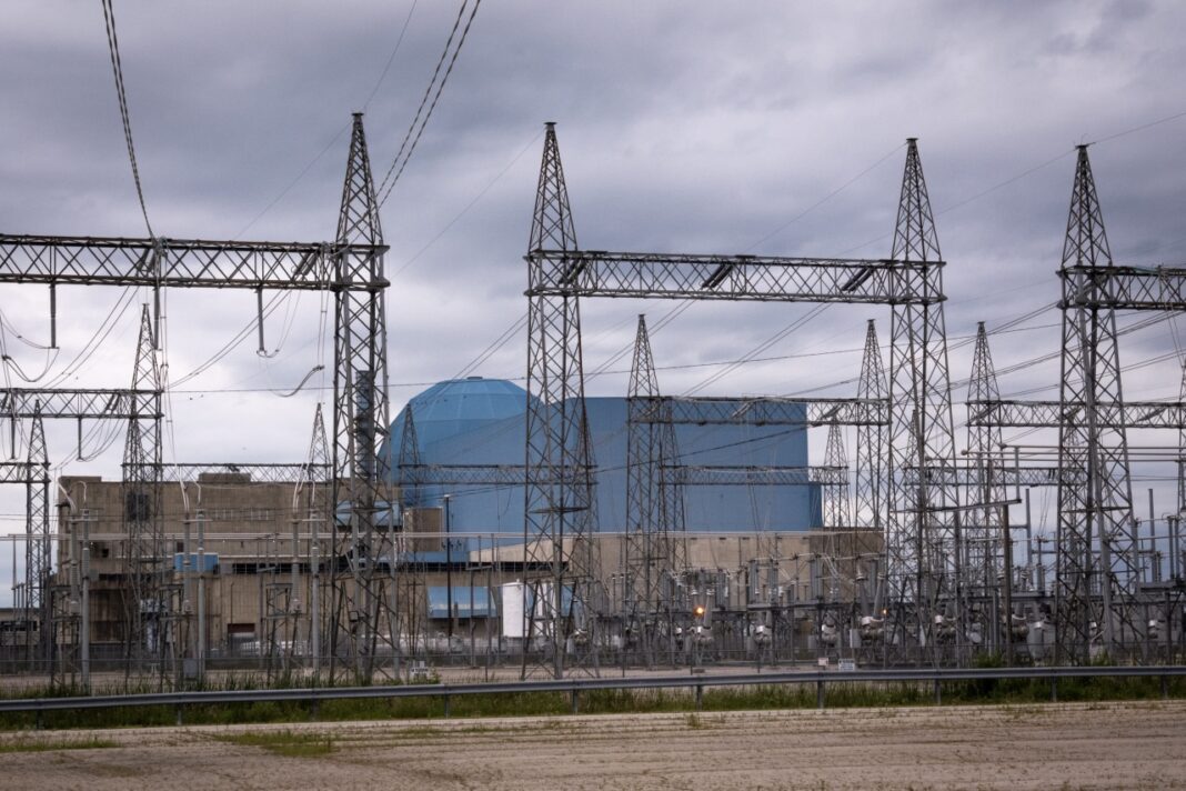 Power Stocks Fade as Data Center Demand Faces Mounting Headwinds