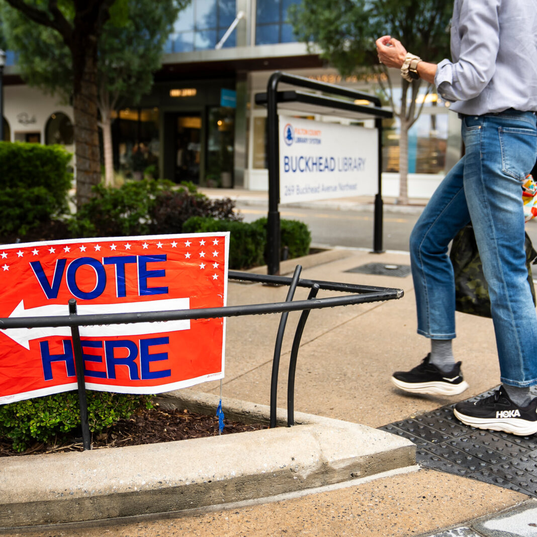 How Republicans and Democrats See Their Advantages in the Midterms