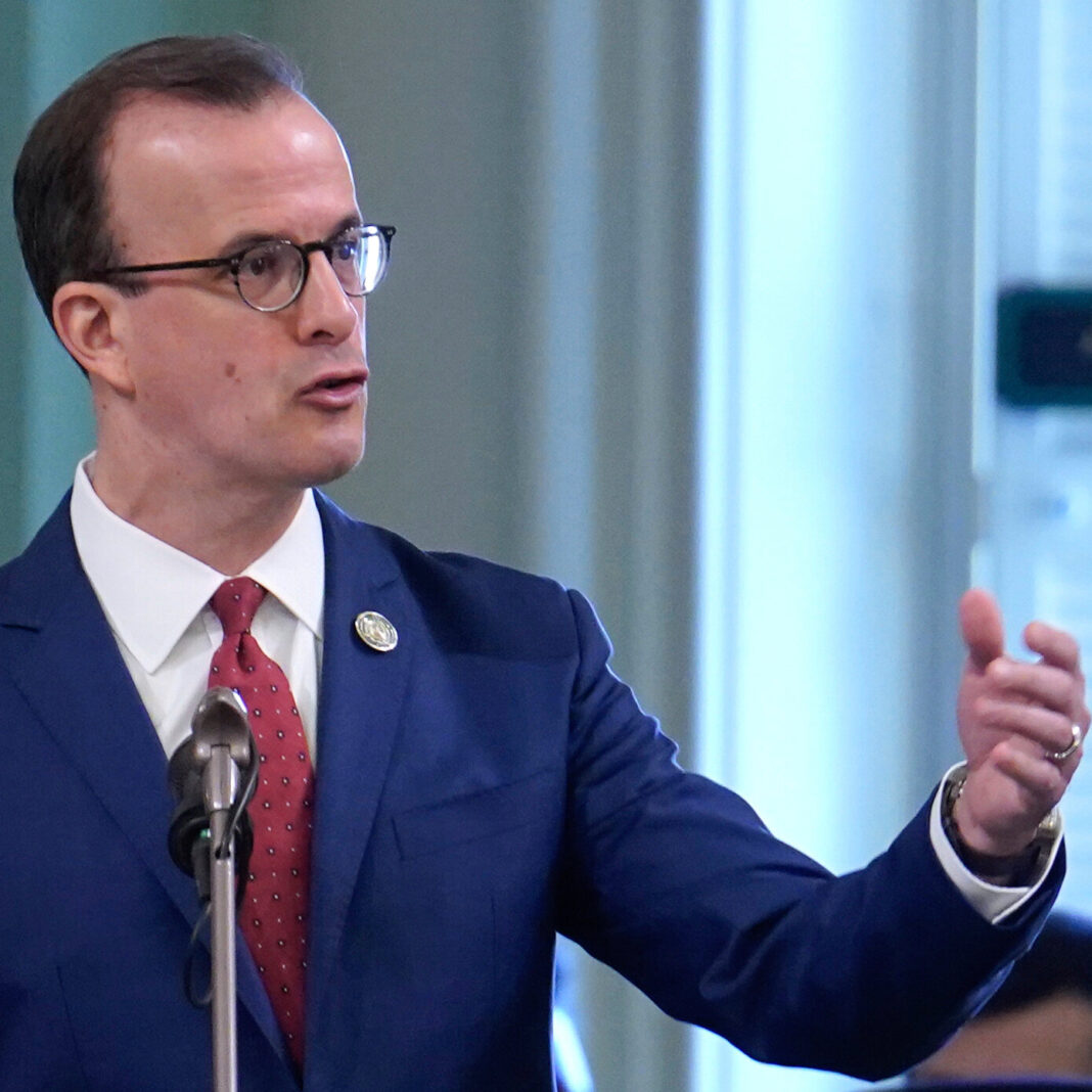 California Forces Influencers to Disclose Paid Political Posts or Face $5,000 Fines