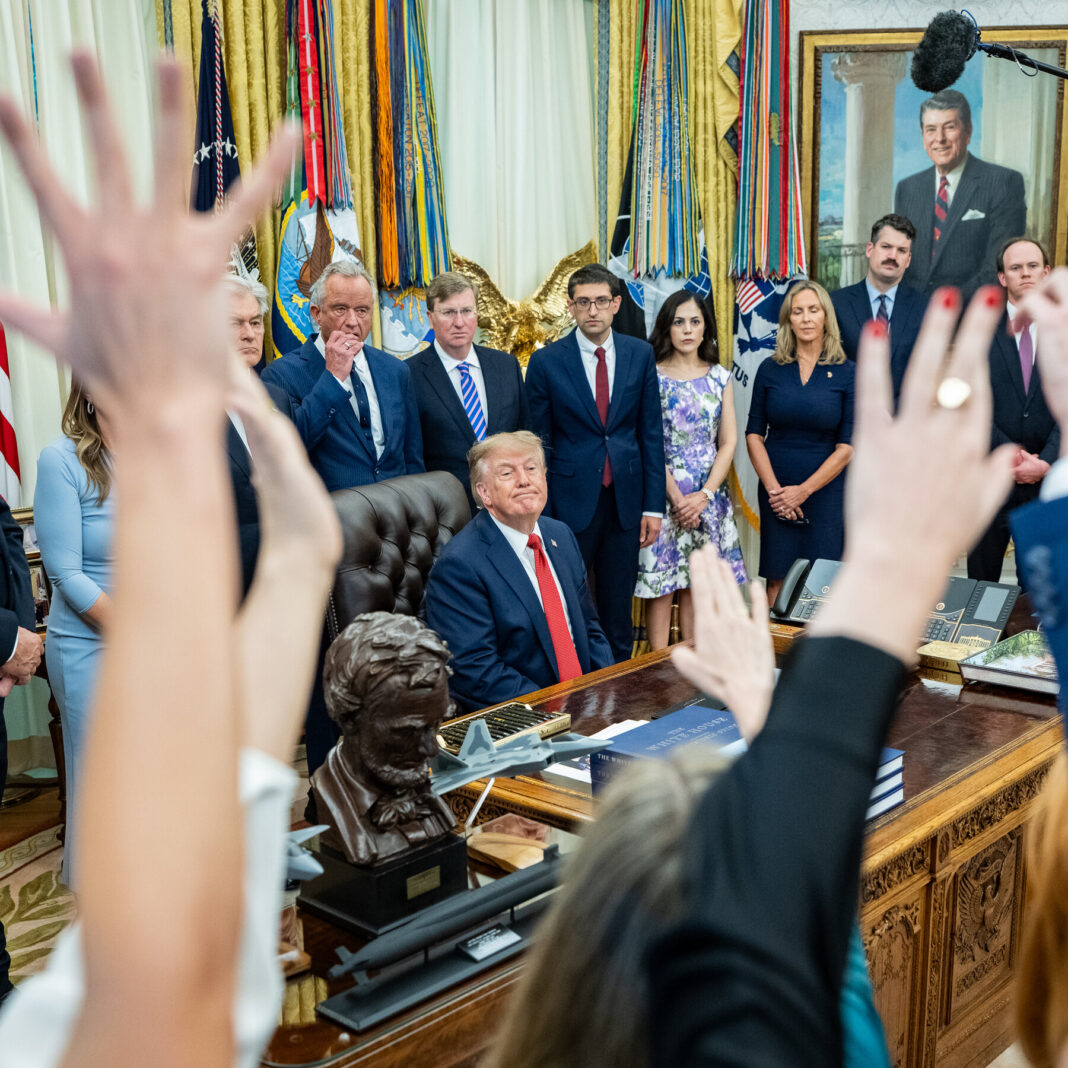 Trump Hit With Setbacks, Then Barred Three Networks From the Press Pool