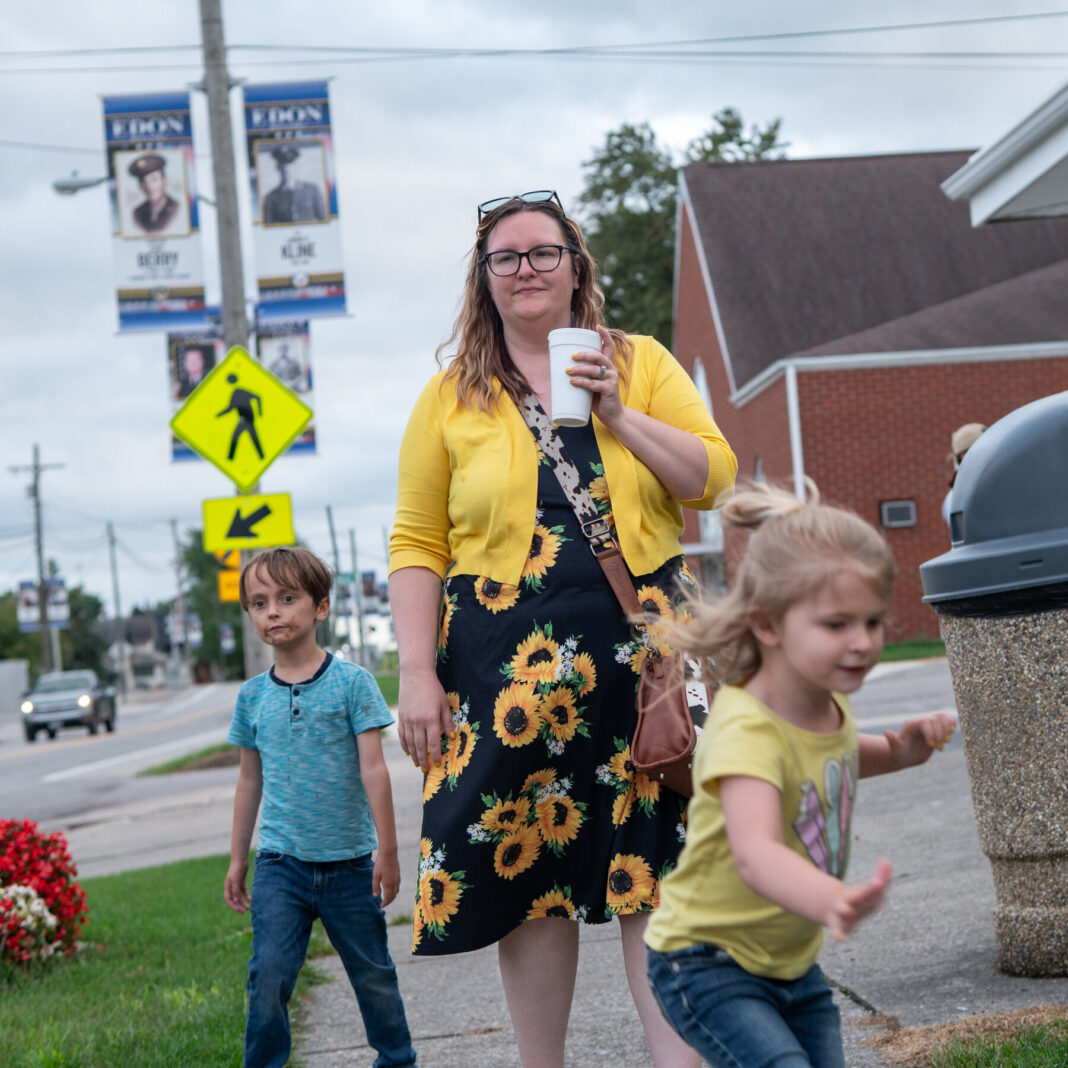 White House Plan to Pay Stay-at-Home Parents Sparks Conservative Backlash