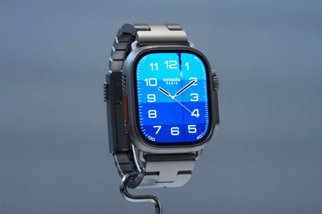 Apple Watch’s New Listening Tools: Privacy Explained, But Are You Comfortable?