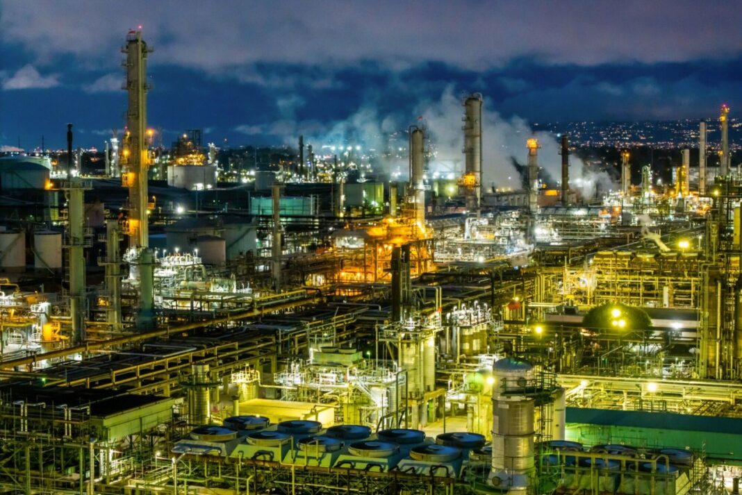Middle East Turmoil Drives Oil Higher, Pressures Bonds and Stocks