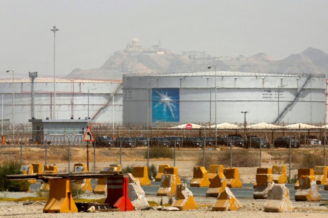 Saudi Arabia’s Backup Plan to Export Oil If the Strait of Hormuz Is Blocked