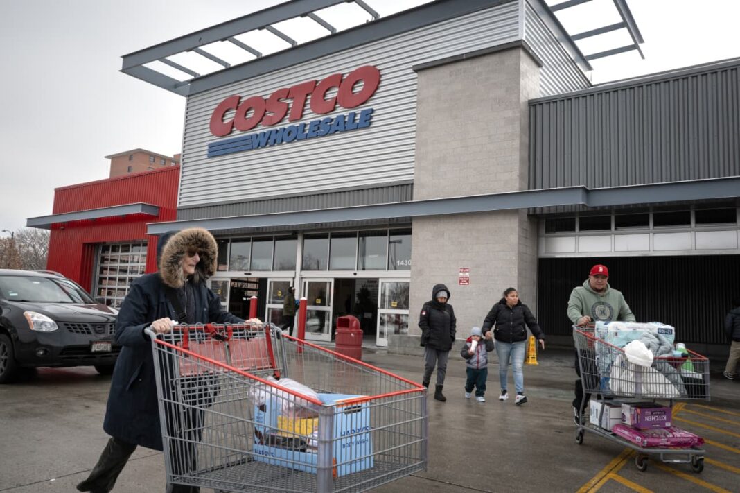 Costco Beats Earnings Estimates on Tariff Refunds, but Investors Stay Cautious
