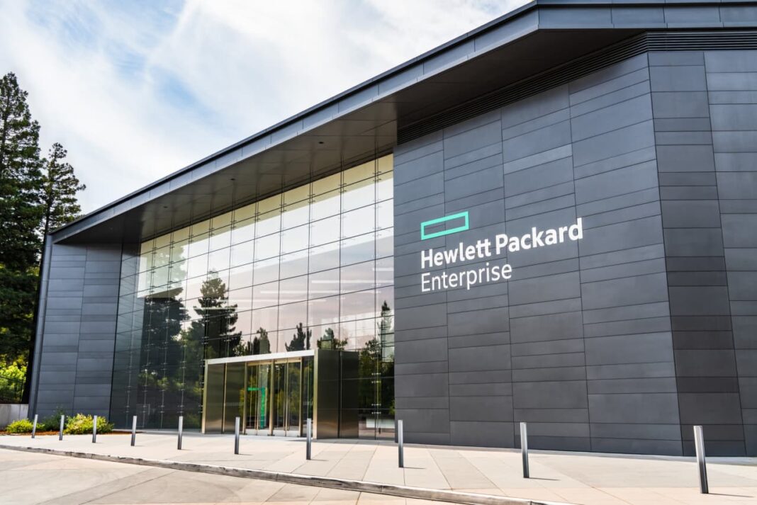 HPE mirrors Dell’s AI surge with a massive earnings beat, fueled by enterprise and sovereign server demand