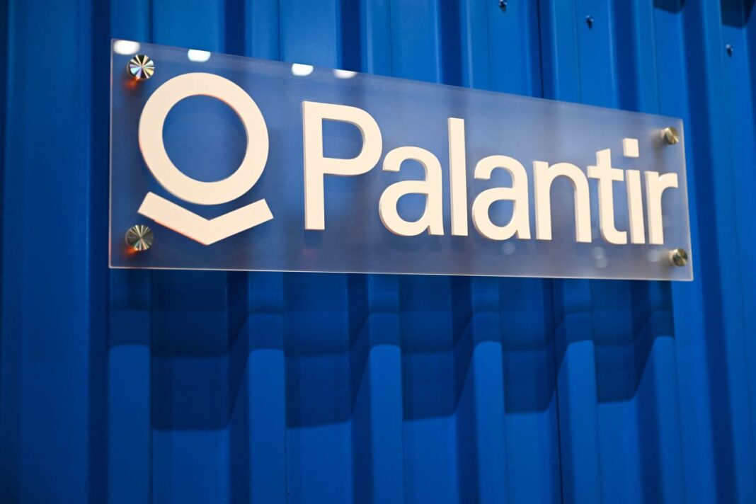 Why Palantir’s Stock Is Plunging: Valuation Scrutiny Triggers Worst Slump Since February