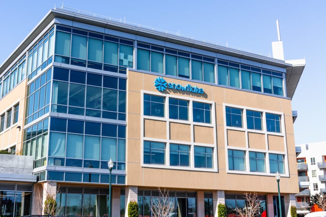 Snowflake’s Stock Soars on AI-Driven Revenue Surge and Stronger-Than-Expected Forecast