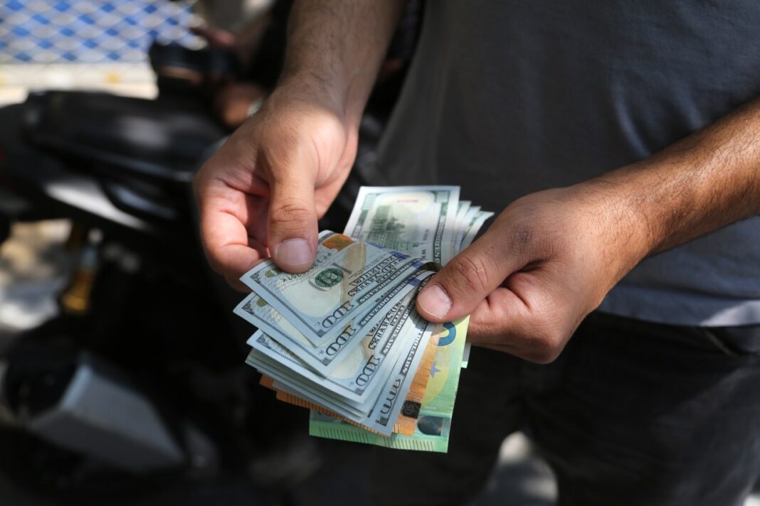 How Billions in Iranian Money Moves Through U.S. Banks Undetected
