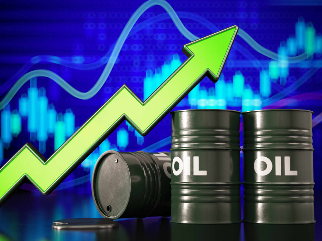 Oil’s Return to $100 Stirs Inflation Concerns as Central Banks Face Pivotal Rate Decisions