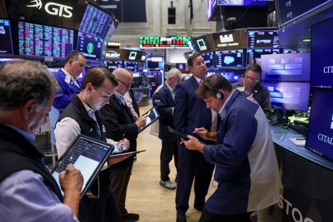 S&P 500 and Nasdaq Surge to Six-Week Highs as Tech Stocks Drive Rally