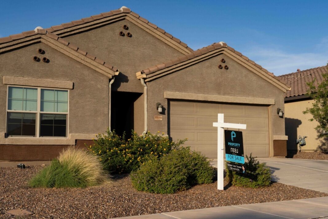 Why Mortgage Bonds Are at Risk if Rates Rise—and if They Fall