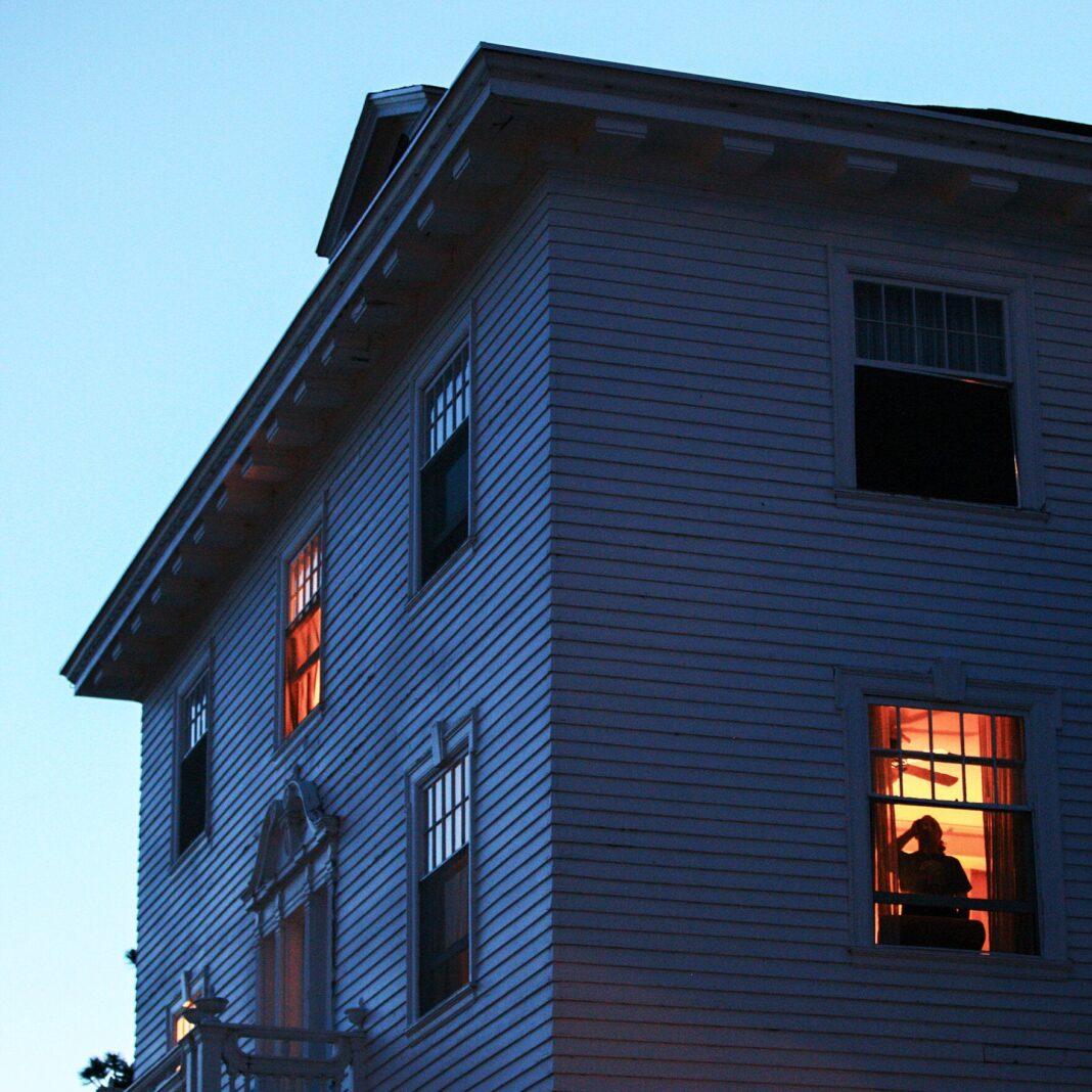 7 Horror Movie Filming Locations That Bring Halloween Thrills to Life