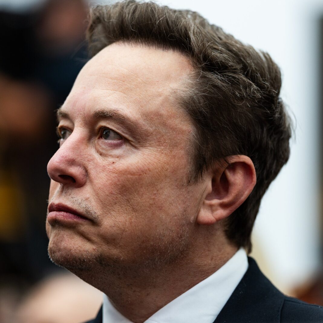 Airlines Race to Upgrade In-Flight Wi-Fi as Delta Skips Elon Musk’s Starlink