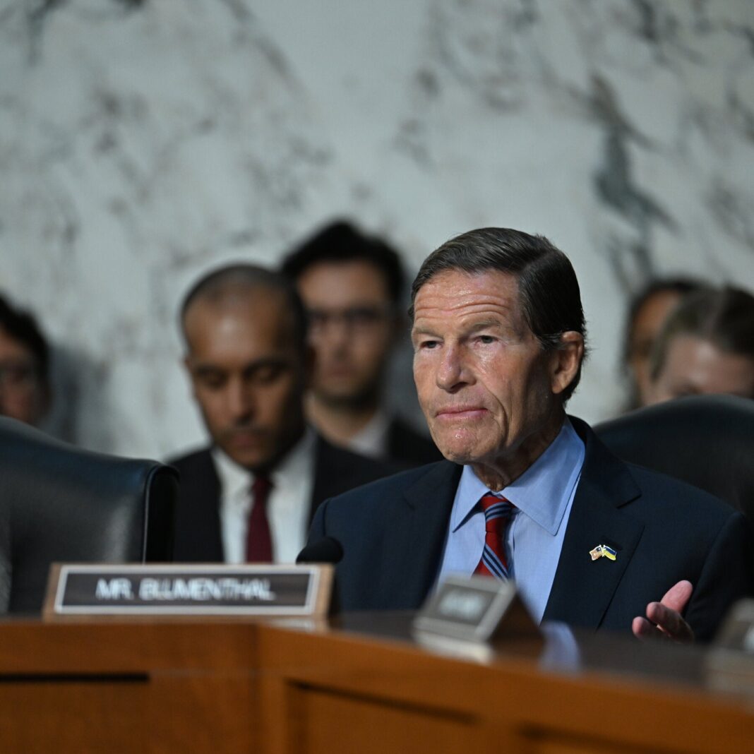 Senators Urge Trump to Reverse Diesel Sanctions Relief for Russia