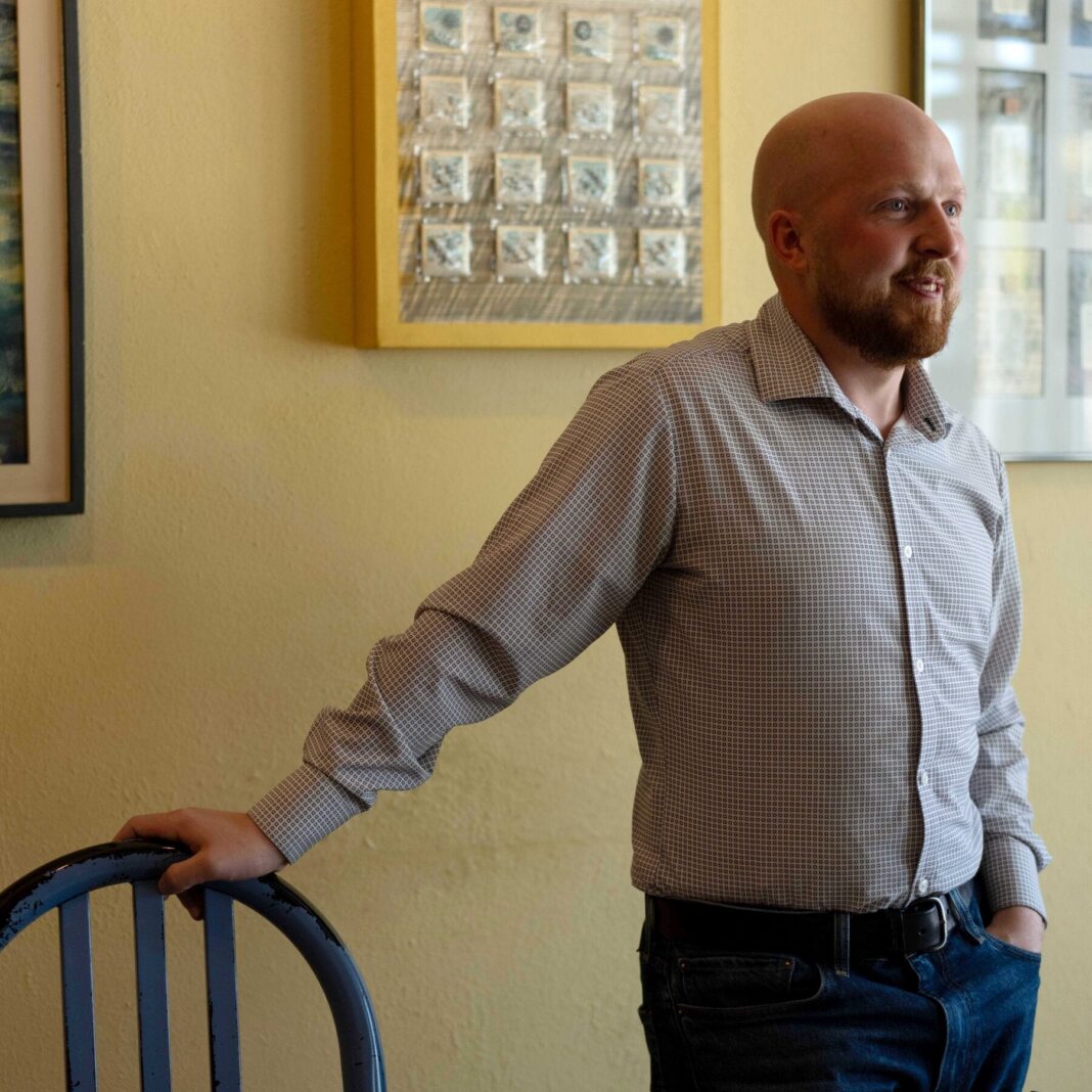 How a Democrat Used Mountaineering and GOP Infighting to Surge in Alaska’s Governor Race