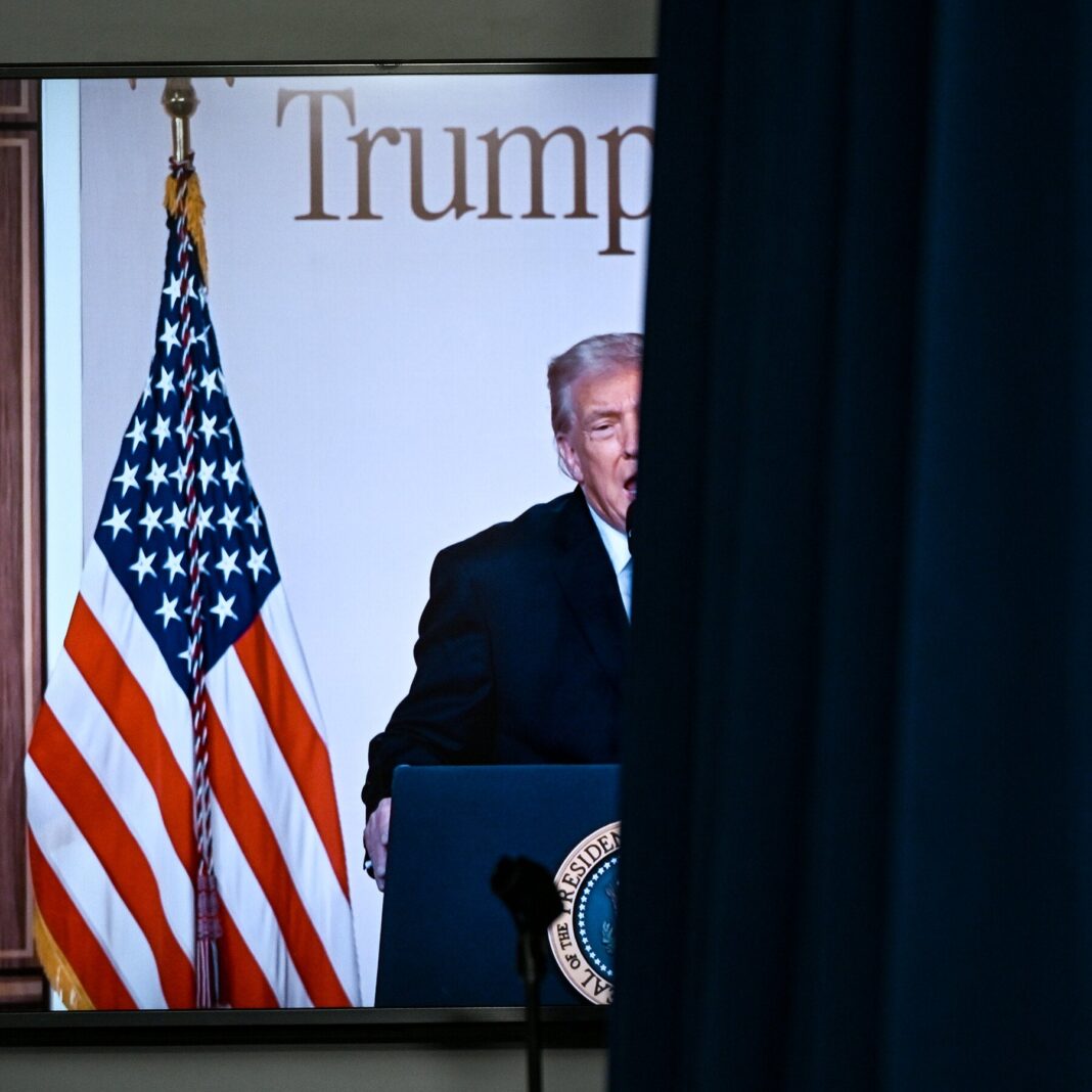 Republicans Largely Shun Trump Mentions in Midterm Political Ads