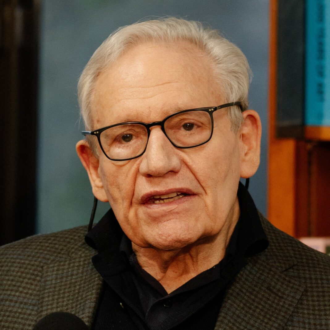 Bob Woodward Criticizes Jeff Bezos in New Memoir: 6 Key Takeaways on Media Leadership and Press Freedom