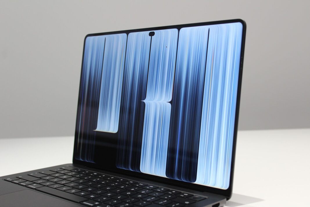 Apple’s 2,000-Nit OLED MacBook Pro Display Changes Everything